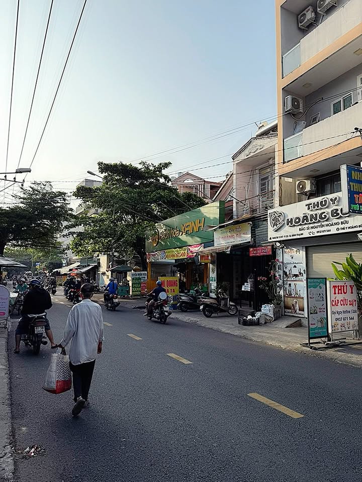 Nhà phố hẻm D2, Bình Thạnh 60m² giá 13.3 tỷ - Kinh doanh sầm uất!