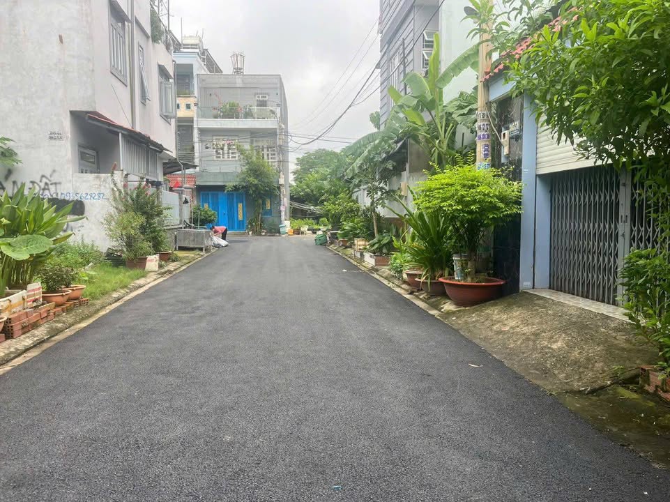 Nhà phố Hóc Môn 100m² giá 5.7 tỷ - Đầu tư sinh lời cao với dòng tiền 120 triệu/năm!