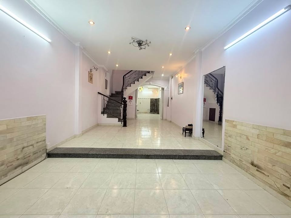 FrontHouse Bình Thạnh 85m² giá 18 tỷ - Kinh doanh sầm uất mặt tiền Nguyễn Văn Đậu!