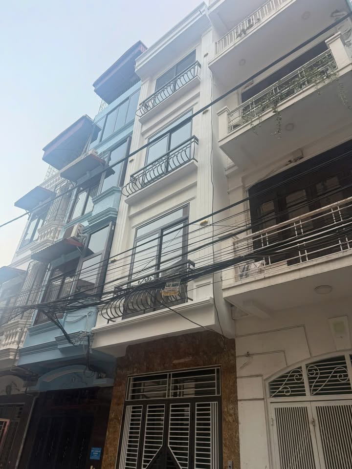 Nhà 4 tầng tại Tương Mai, 42m² giá 12 tỷ - Chính chủ bán gấp!