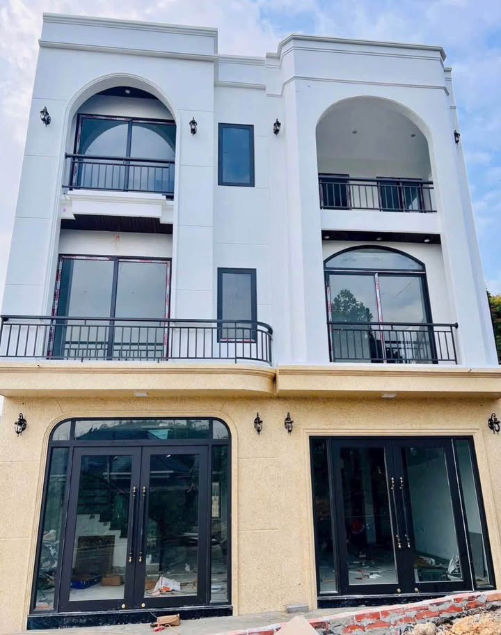 Bán 2 căn nhà Hà Trung, Hạ Long, 50m² và 63m² - Ô tô đỗ cửa, giá tốt!