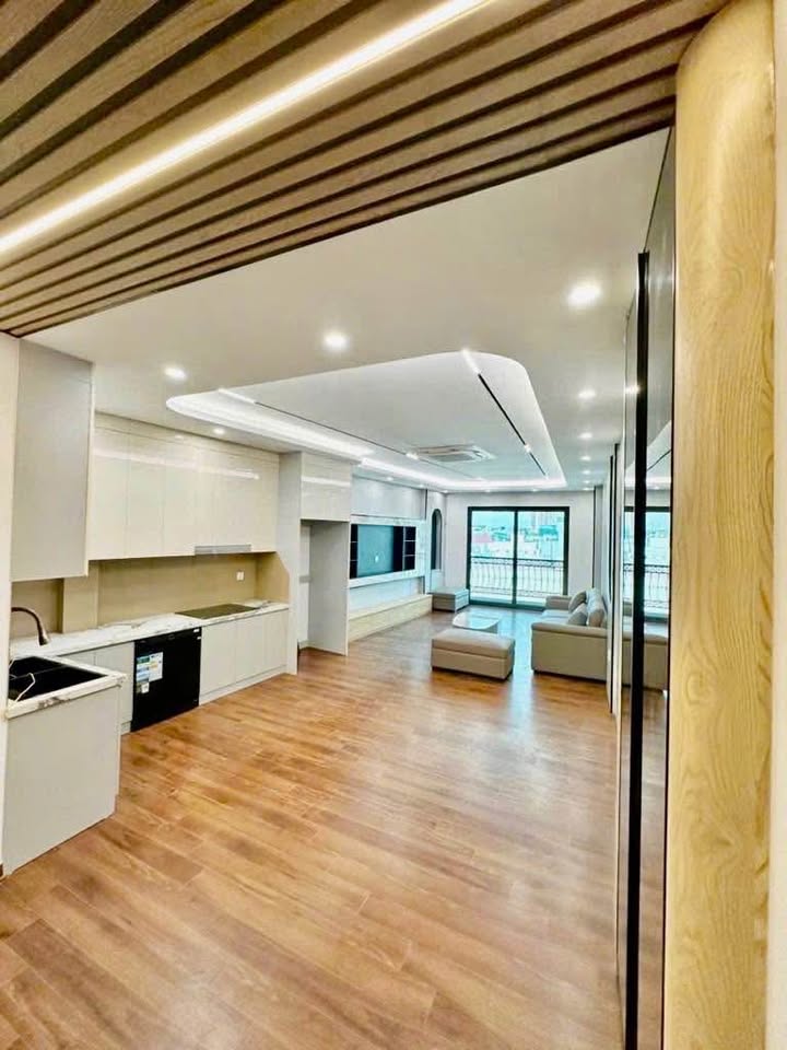 Nhà 7 tầng Cổ Linh, Thạch Bàn 58m² giá 15.2 tỷ - Thiết kế hiện đại, thang máy