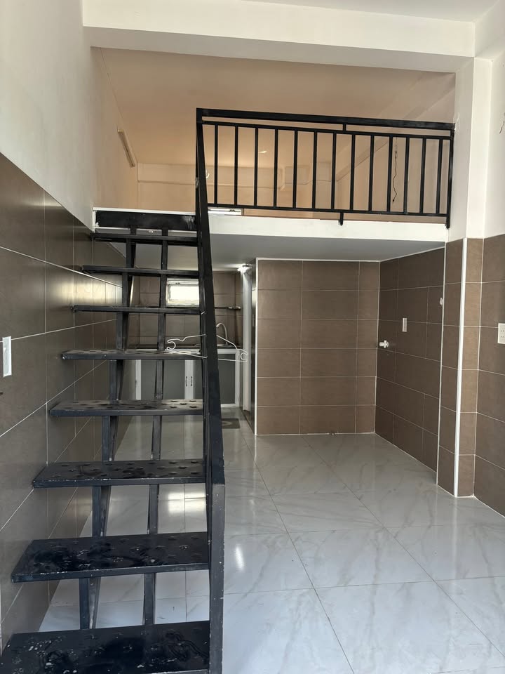 Phòng trọ 30m² tại Trần Thị Do, Hiệp Thành, Q12 - Sạch đẹp, an ninh chỉ 2.7 triệu!