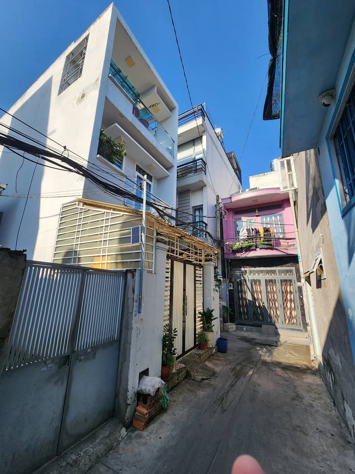 Nhà hẻm 67 Bờ Bao Tân Thắng, Tân Phú 63m² giá 5.8 tỷ - Chính chủ bán gấp!