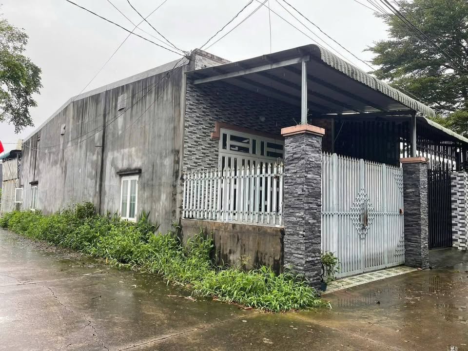 Nhà nguyên căn Đồi Trảng Bom, Đồng Nai 2 phòng ngủ - Chỉ 3.5 triệu/tháng!