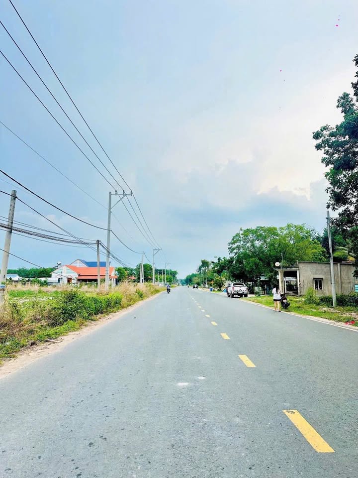 Đất nền Chơn Thành 250m² giá 900 triệu - Sổ đỏ chính chủ, xây dựng tự do!