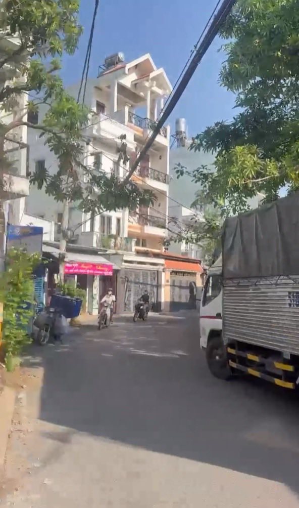 Nhà mặt tiền Đông Hưng Thuận 11, Quận 12, 60m² giá 5.9 tỷ - Vị trí kinh doanh đắc địa!