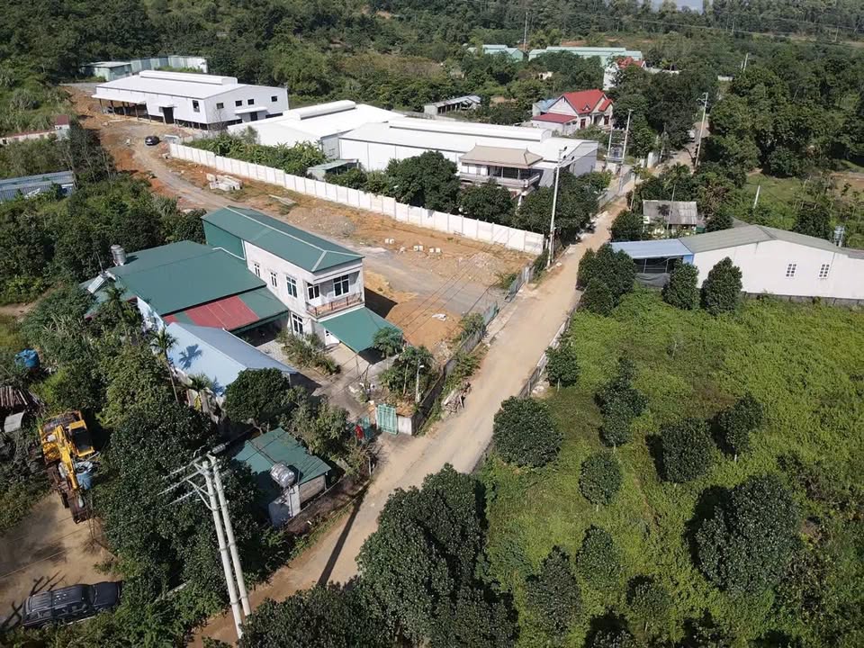 Đất kho xưởng Lương Sơn Hòa Bình 4800m² - Mặt tiền khủng, xe công vào tận nơi!