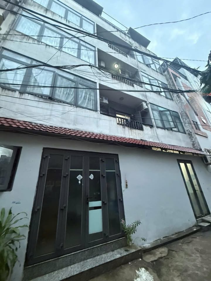 Nhà riêng Thành Thái, Quận 10, 56m² - Vị trí trung tâm, an ninh tuyệt đối