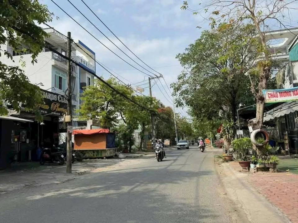 Đất mặt tiền KDC Nam Long Đỗ Xuân Hợp, 320m² giá 27 tỷ - Pháp lý rõ ràng, sổ hồng chính chủ!