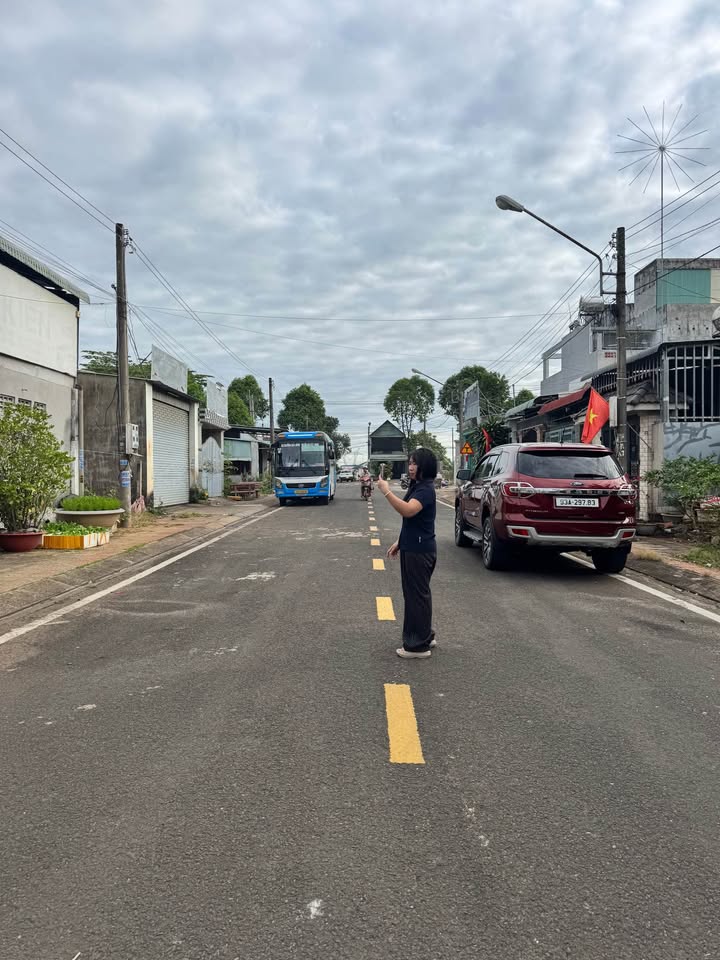 Đất nền Tân Xuân, Đồng Xoài 120m² giá 1 tỷ - Sổ hồng chính chủ, thổ cư 100%!