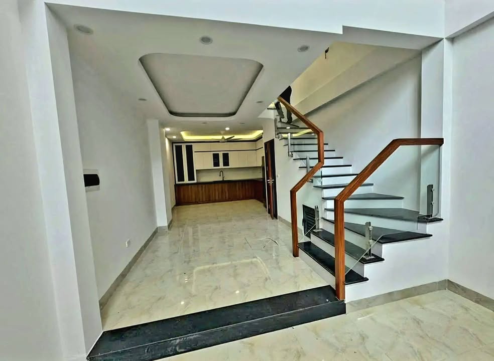 Nhà Bồ Đề – Long Biên 43m² giá 9 tỷ - Đầu tư sinh lời, an cư lý tưởng!