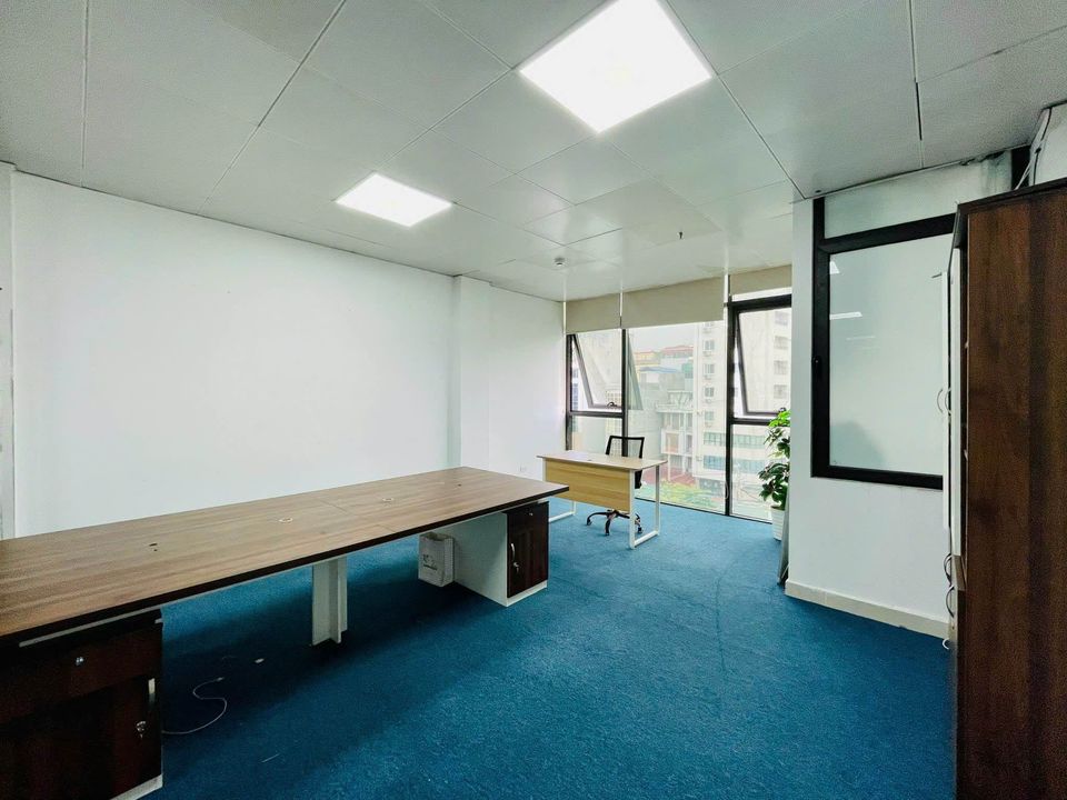 Văn phòng cho thuê tại 12 Khuất Duy Tiến, Thanh Xuân 50m² giá 7 triệu - Không gian làm việc lý tưởng!