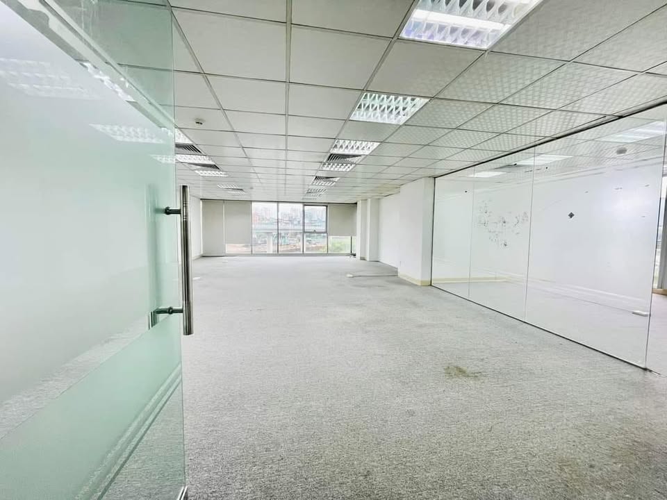 Văn phòng cho thuê Lê Văn Thiêm, Thanh Xuân 70m² giá 14 triệu - Đầy đủ tiện nghi, vào làm ngay!