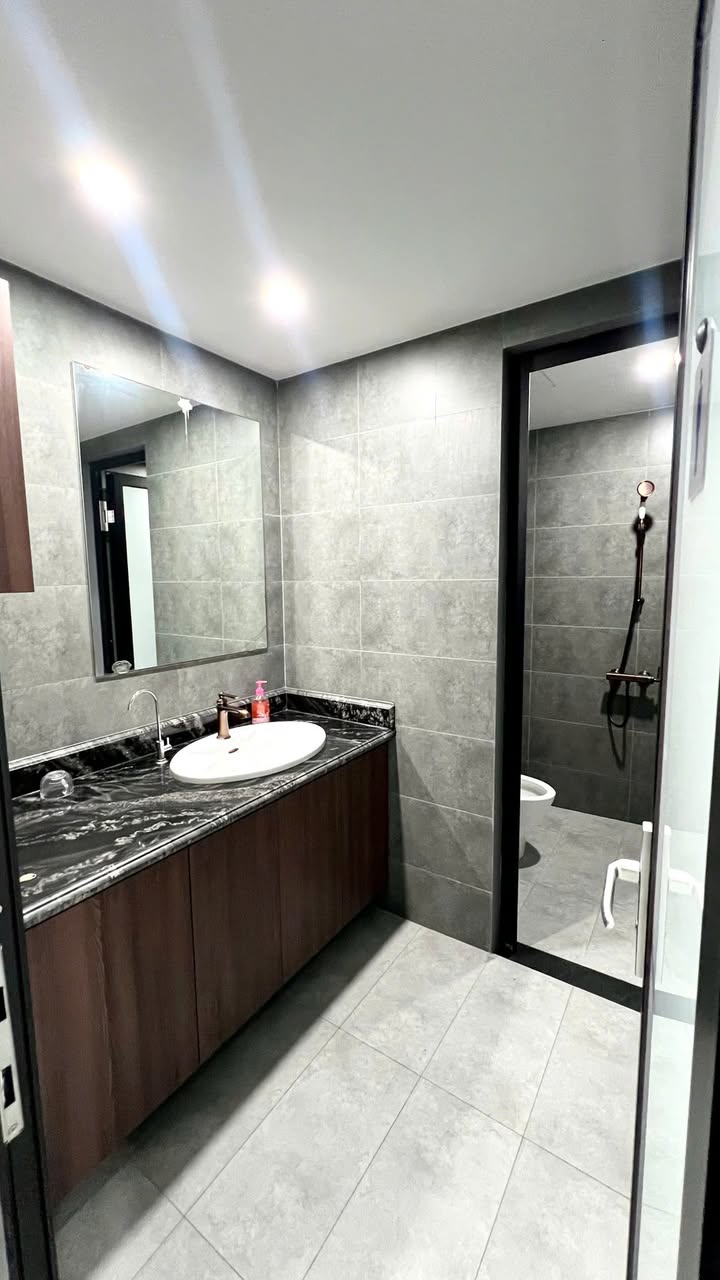 Sàn văn phòng Mễ Trì Hạ 80m² giá 17 triệu - Full nội thất, có hầm gửi ô tô!