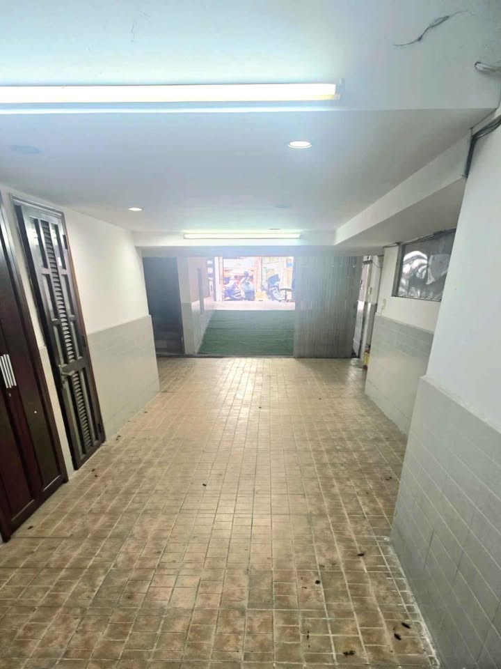 Bán gấp FrontHouse đường 2 Tân Phú 160m² giá 25 tỷ - Đường lớn sầm uất!