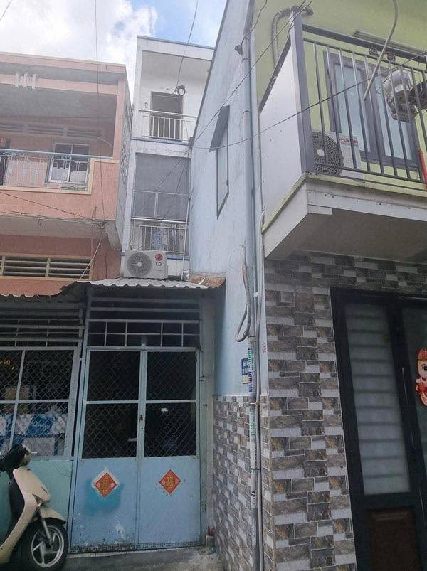 Nhà phố Lãnh Binh Thăng, Quận 11 27m² giá 4.4 tỷ - Thương lượng ngay!
