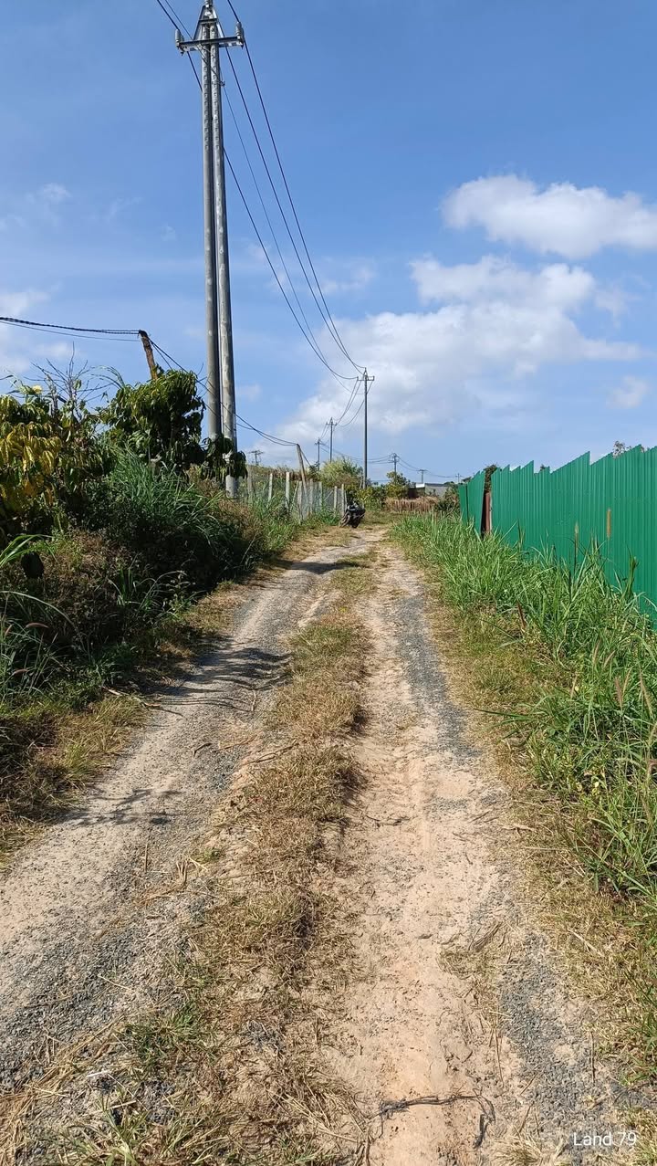 Đất nền tại Lộc Thái, Krông Năng 600m² giá 170 triệu - Cơ hội đầu tư hấp dẫn!