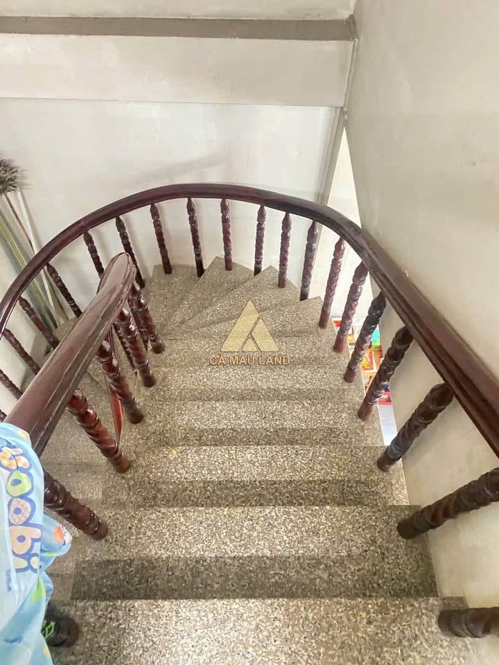 Nhà mặt tiền đường Hùng Vương, phường 7, Cà Mau 119.85m² giá 6 tỷ - Kinh doanh thuận lợi!