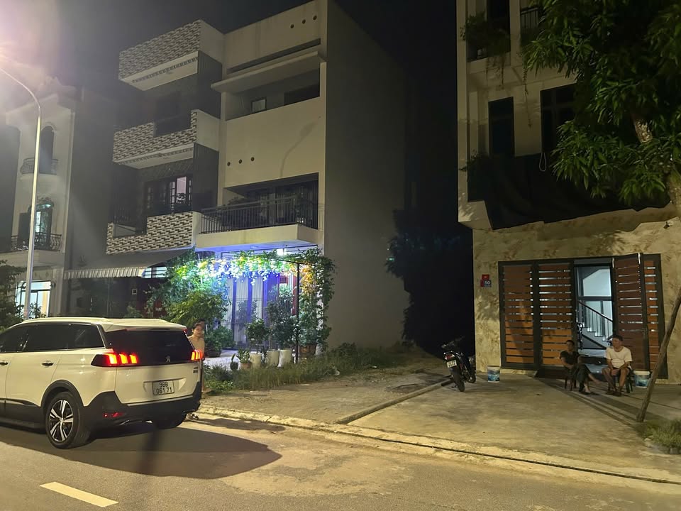 Đất nền đường Lê Duẩn, Bắc Giang 85m² giá 8 tỷ - Sổ đỏ chính chủ, giao dịch nhanh!