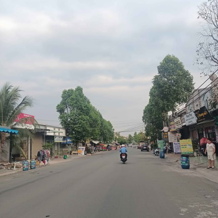 Đất nền Bến Cát 150m² giá thỏa thuận - Vị trí kinh doanh sầm uất!