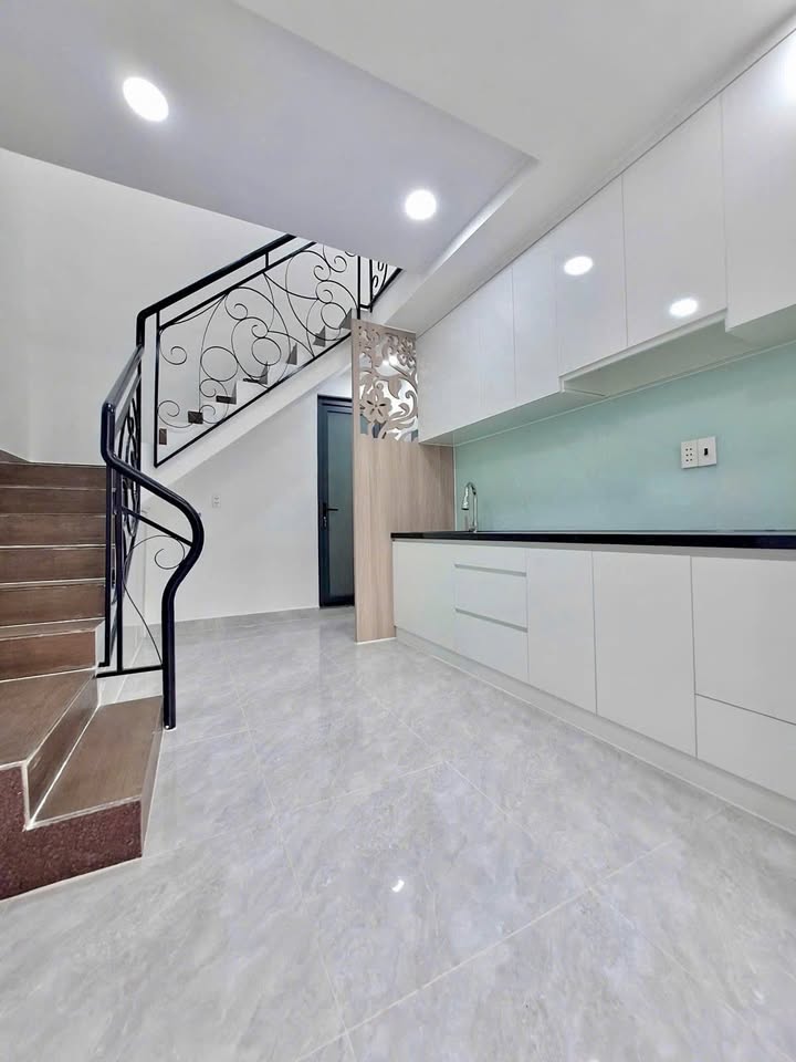 Nhà bán đường Nguyễn Văn Trỗi, Phú Nhuận 64m² giá 7.9 tỷ - Sổ hồng chính chủ