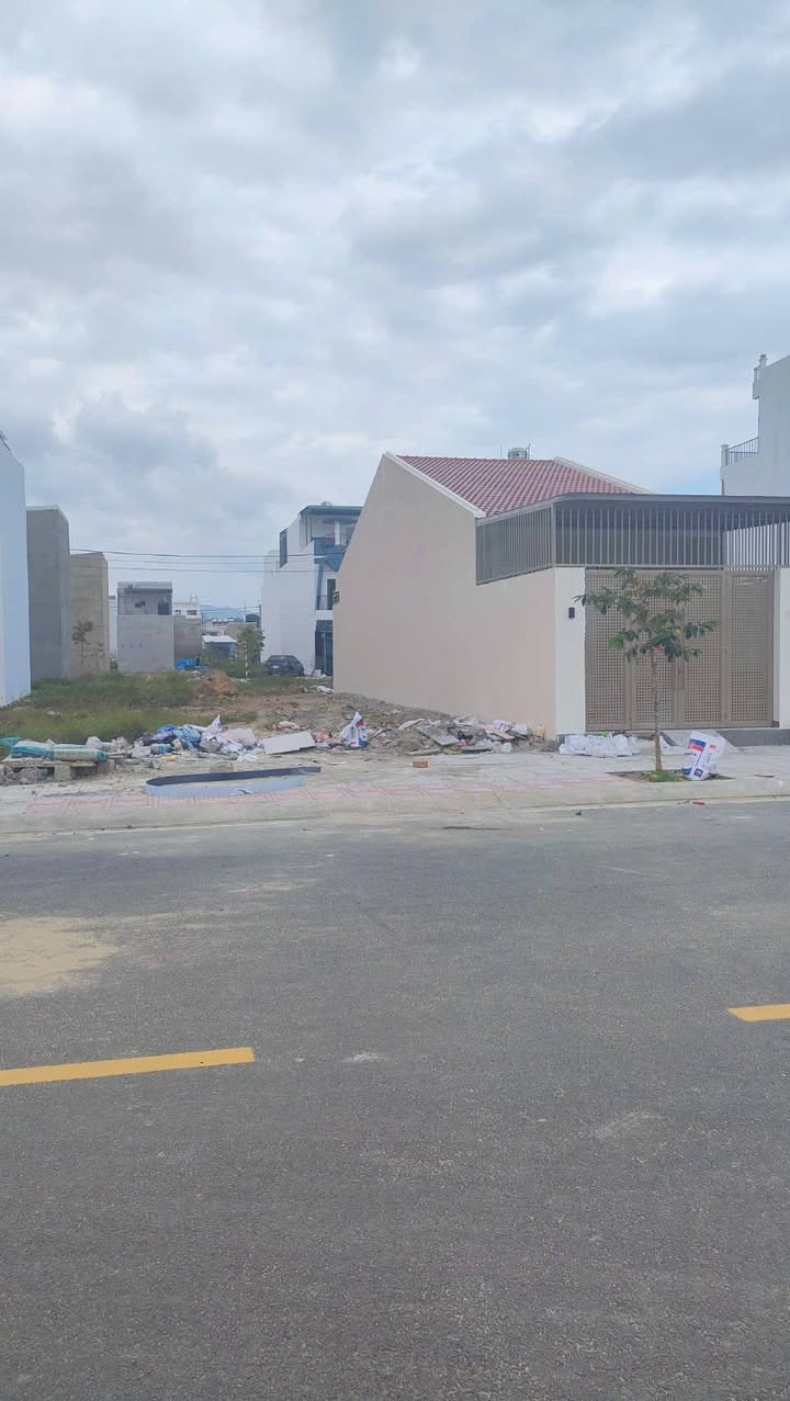 Lô Đất Tái Định Cư Ngọc Hiệp Nha Trang 107,5m² giá 6,34 tỷ - Vị trí đắc địa gần biển!