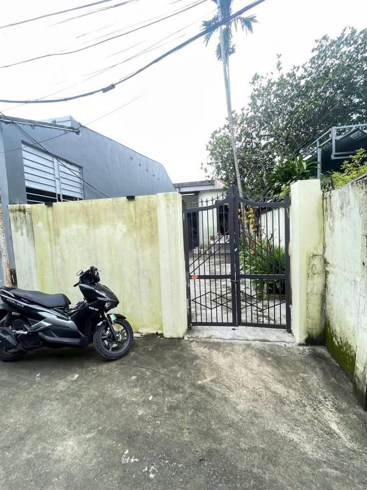 Nhà bán kiệt 3m đường Lê Văn Thứ 107m² giá 6.2 tỷ - Gần chợ Mân Thái và biển!