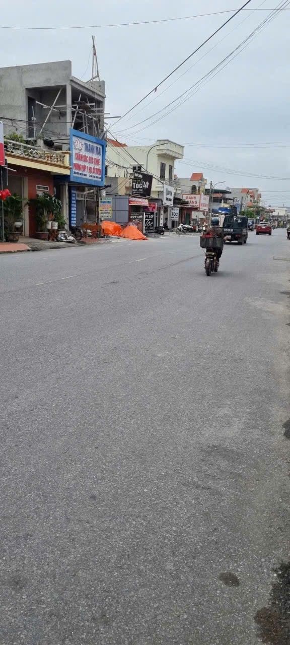 Bán gấp FrontHouse Trực Ninh 400m² giá 4 tỷ - Địa điểm kinh doanh lý tưởng!