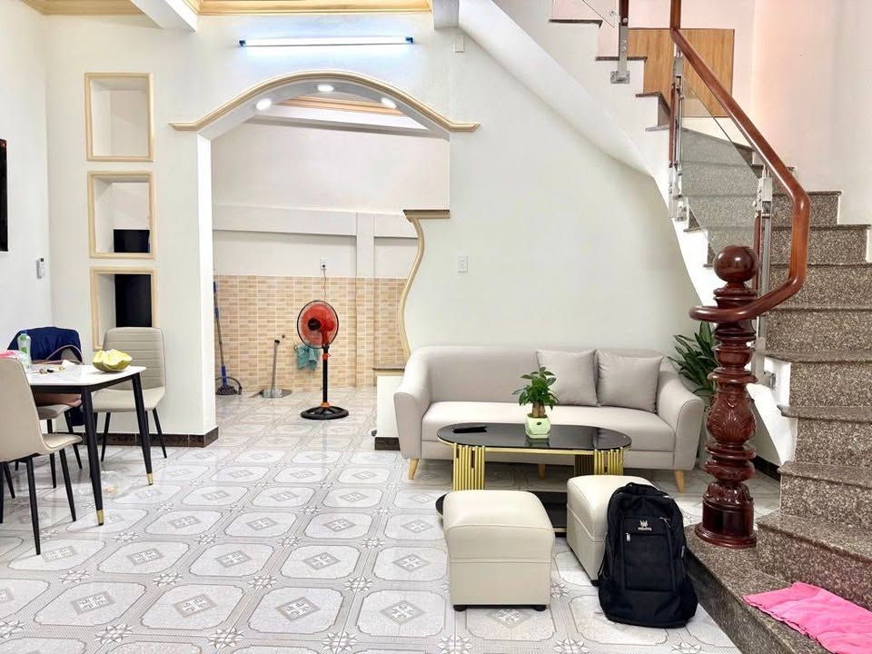 Nhà phố Lê Quang Định, Bình Thạnh 30m² giá 3 tỷ - Sẵn nội thất vào ở ngay!