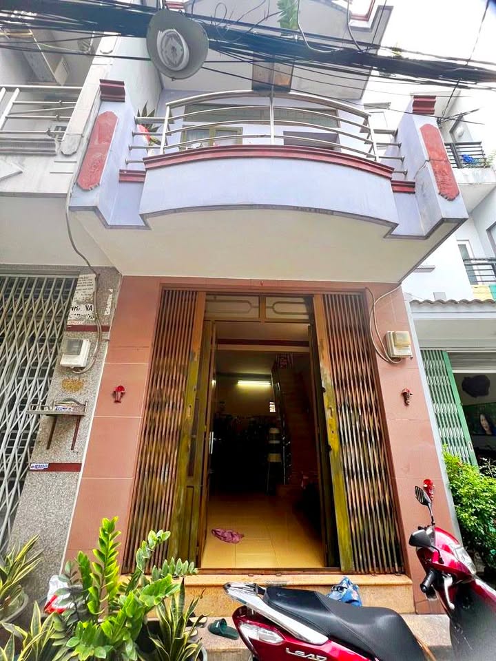 Nhà phố 23m² Lê Thúc Hoạch - Giá chỉ 2 tỷ, chính chủ bán gấp!