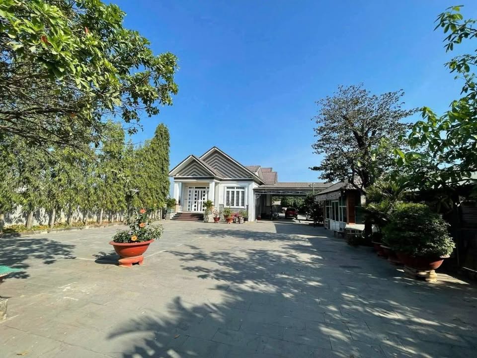 Biệt thự cho thuê Trảng Bom 1300m² giá 8 triệu - Không gian yên tĩnh, tiện nghi đầy đủ!