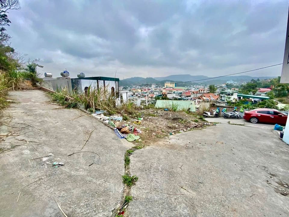 Đất nền phường Hà Lầm 60m² giá 1.1 tỷ - Ô tô đỗ sân, vị trí thuận lợi!