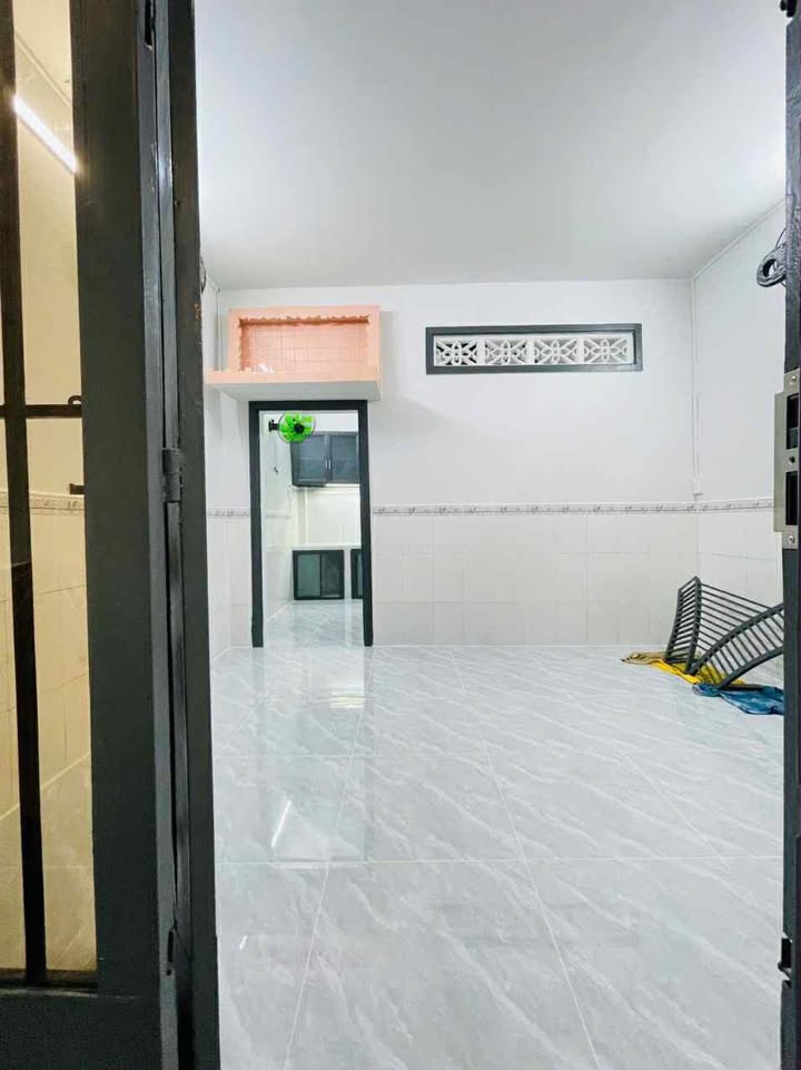 Nhà nguyên căn cho thuê tại Phường 4, Quận 8 - Giá 6 triệu/tháng, sẵn sàng vào ở ngay!