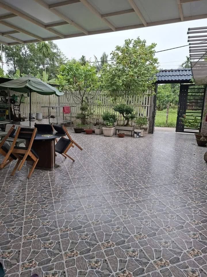 Nhà phố Hóc Môn 200m² giá 4 tỷ - Sẵn sàng vào ở ngay!