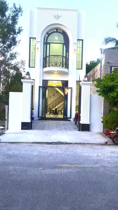 Nhà lầu 3 phòng ngủ tại phường Hòa Thành, Tây Ninh 90m² giá 1.599 tỷ - Sẵn sàng vào ở ngay!