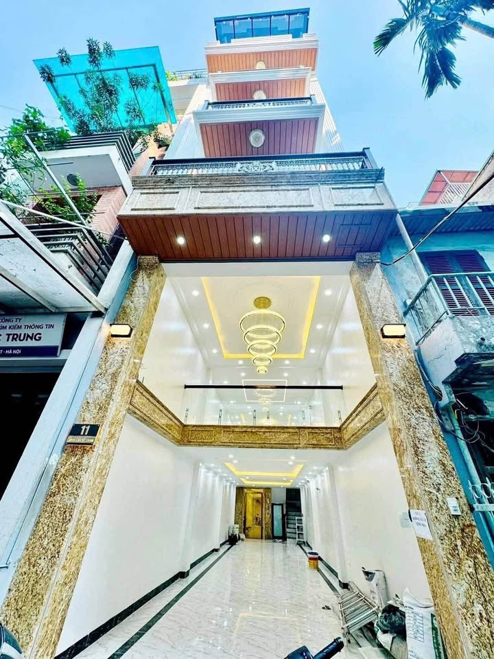 Nhà Kẻ Vẽ Đông Ngạc 42m² giá 9 tỷ - Nhà 5 tầng thang máy, 2 mặt thoáng!