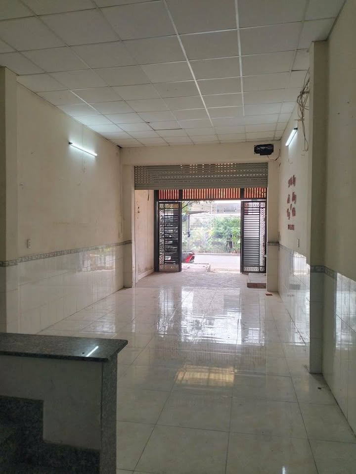 Nhà mặt tiền đường 51, phường Tân Tạo, quận Bình Tân 95m² giá 18 triệu - Sẵn sàng cho thuê ngay!