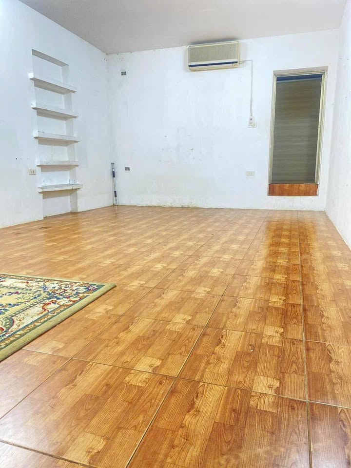 Căn hộ cho thuê Nhà B15 Kim Liên 35m² giá chỉ 4.6 triệu - Sẵn sàng vào ở!