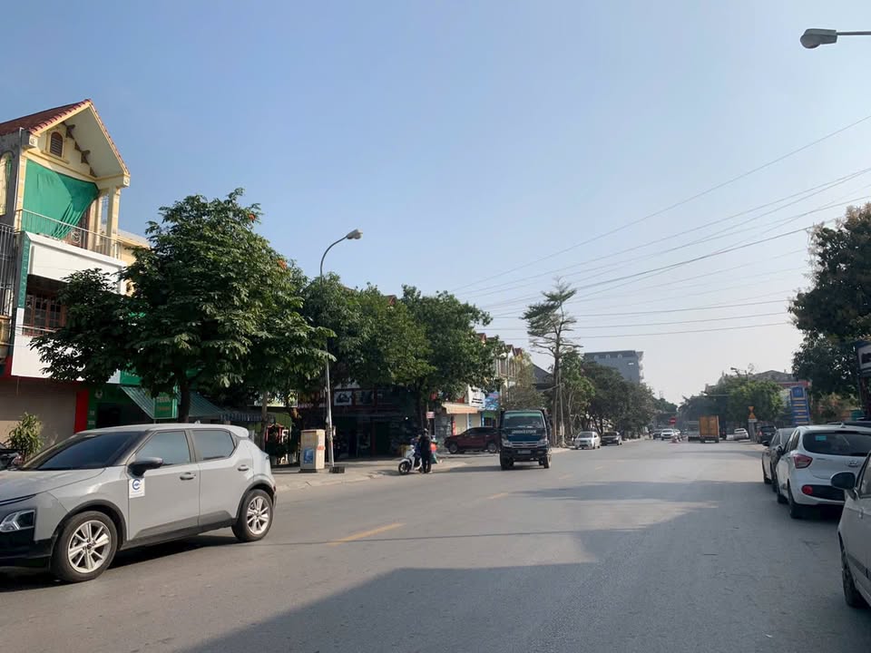 Nhà 2 tầng cho thuê làm văn phòng tại Dương Đình Nghệ, 101m² - Vị trí đắc địa, giá chỉ 7 tỷ!