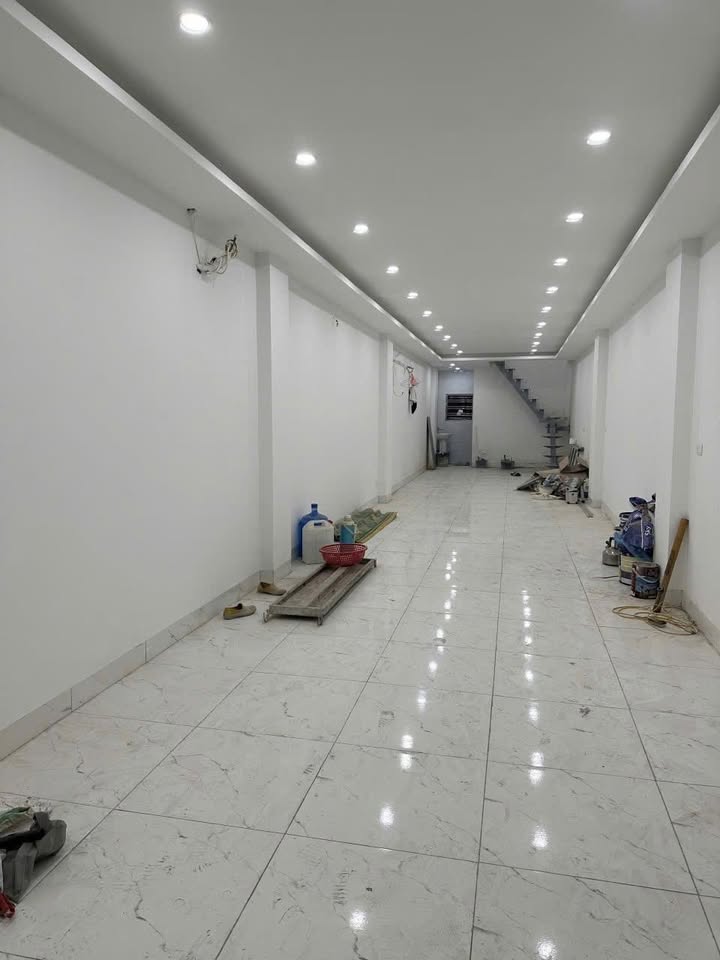 Nhà cho thuê gần ngõ 34 Huỳnh Thúc Kháng, Quận Ba Đình, 62m² giá 25 triệu - Vị trí trung tâm tiện lợi!