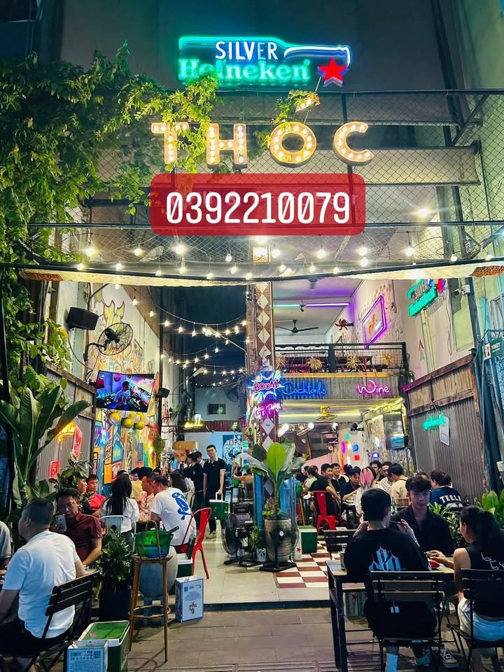 Mặt bằng kinh doanh mặt phố Hoàng Cầu 120m² - Cơ hội đầu tư sinh lời!