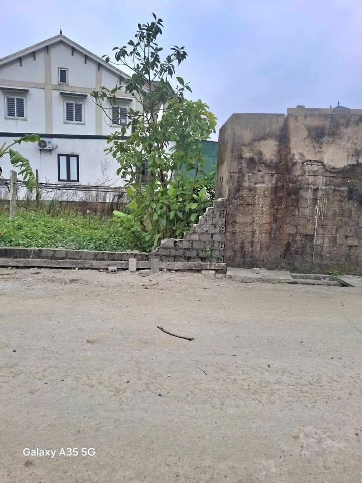 Lô đất Nghi Lộc 92.4m² giá 1.3 tỷ - Mặt tiền gần 7m, đường bê tông rộng rãi!