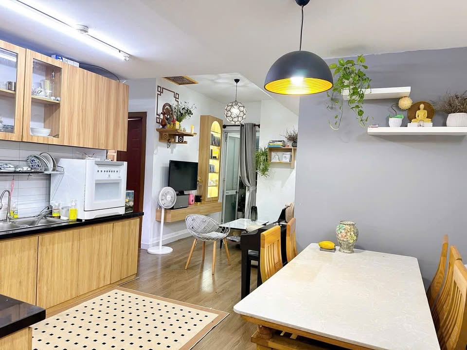 Căn hộ Sài Gòn Town Quận Tân Phú 85m² giá 2.76 tỷ - Full nội thất, sang tên nhanh chóng!