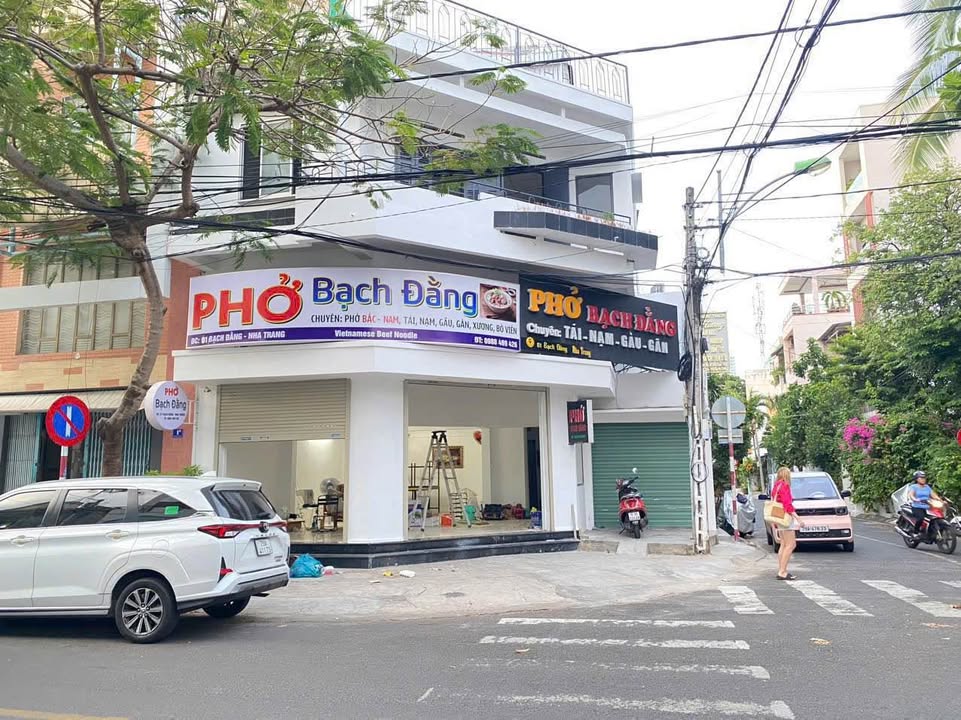 Bán căn góc mặt tiền Bạch Đằng Nha Trang 72.2m² giá 15 tỷ - Đang cho thuê 25 triệu/tháng!