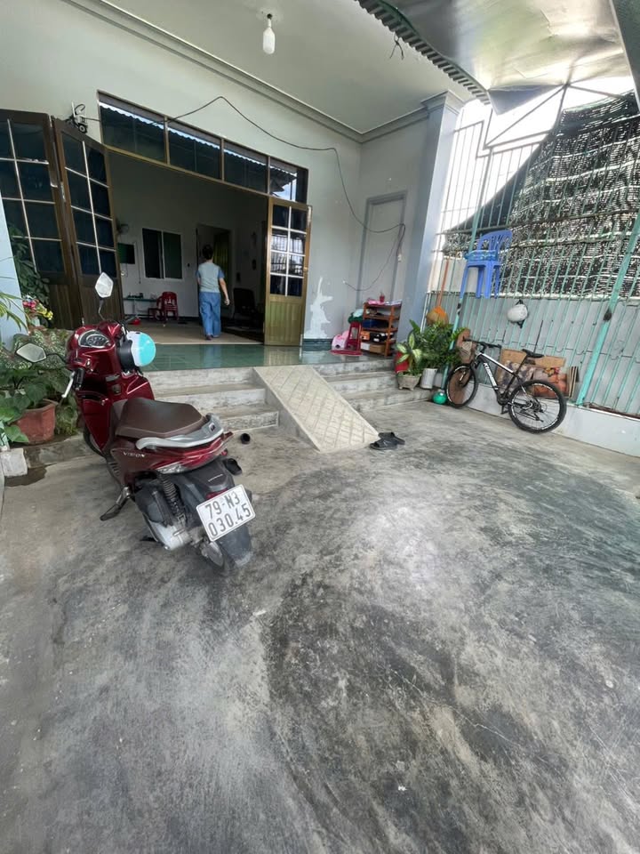 Nhà cho thuê hẻm ô tô Ngô Văn Sở, Nha Trang - 2 phòng ngủ, giá chỉ 7 triệu