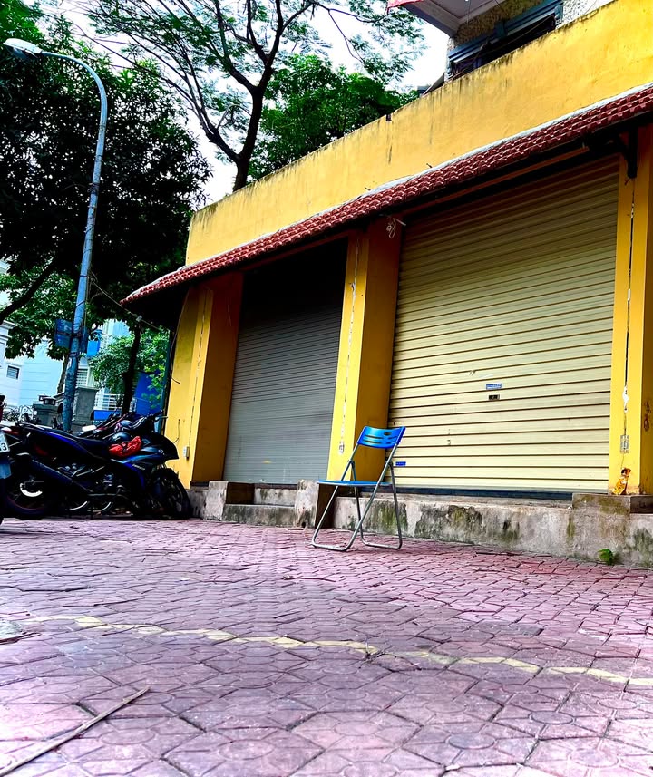 Mặt bằng kinh doanh Hàm Nghi 360m² - Thang máy hiện đại, vị trí đắc địa!