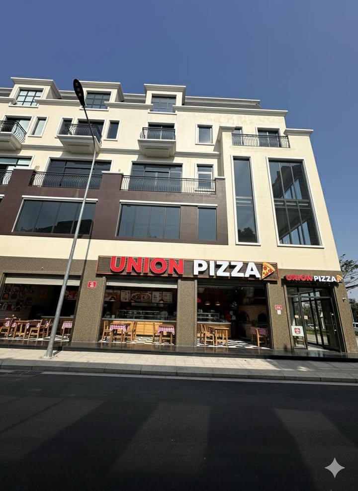 Mặt phố lô góc Hàm Nghi 110m² giá 100 triệu - Cơ hội kinh doanh hiếm có!