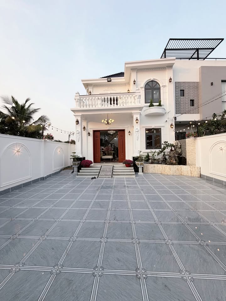 Biệt thự Tân Cổ Điển Mỹ Phong 1728m² giá 4.6 tỷ - Không gian sống nghỉ dưỡng tuyệt vời!