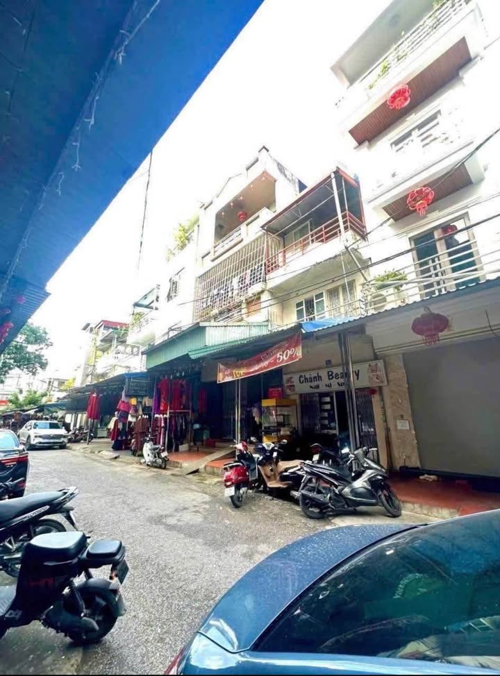 Nhà mặt đường Cầu Cáp, Lam Sơn, 46m² giá 4.2 tỷ - Kinh doanh thuận lợi!